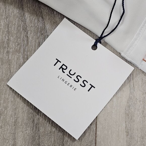 Trusst Lingerie Naomi White Full Figure Bra Size 38F - Picture 4 of 5